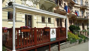 Mặt tiền nơi lưu trú