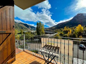 Basic Apartment | Terrace/patio