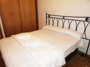 Individually decorated, individually furnished, bed sheets