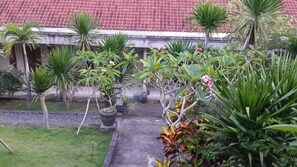 Interior entrance - Belong Bunter Homestay (Pecatu)