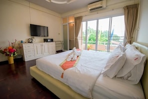 Minibar, in-room safe, rollaway beds, free WiFi - Maria Room for Rent Hua Hin (Hua Hin)
