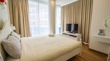 2 Bedrooms Condo | 2 bedrooms, premium bedding, blackout curtains, free WiFi