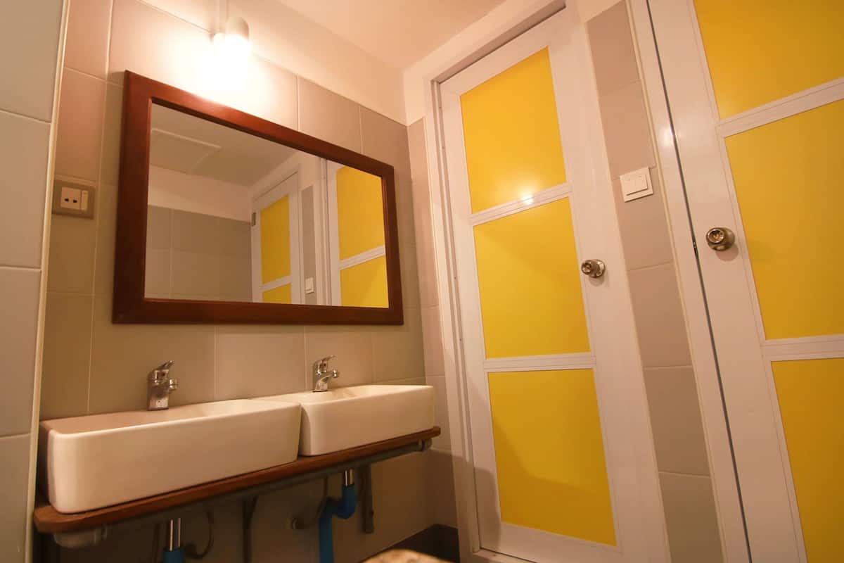 shared dormitory, multiple bedrooms | bathroom | free toiletries, hair dryer, towels