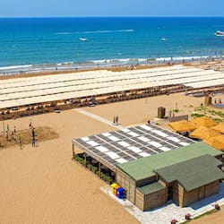 Private beach, sun-loungers, beach umbrellas, beach towels