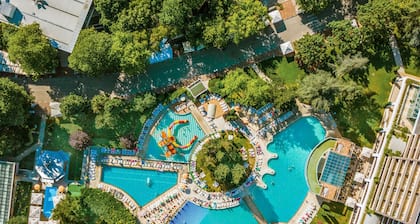 Flamingo Grand Hotel & SPA