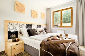 Superior-Apartment, 2 Schlafzimmer, Kochnische, Bergblick