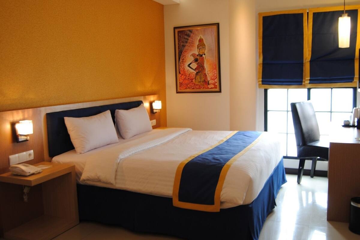 Superior Room | Desk, rollaway beds, WiFi (free)