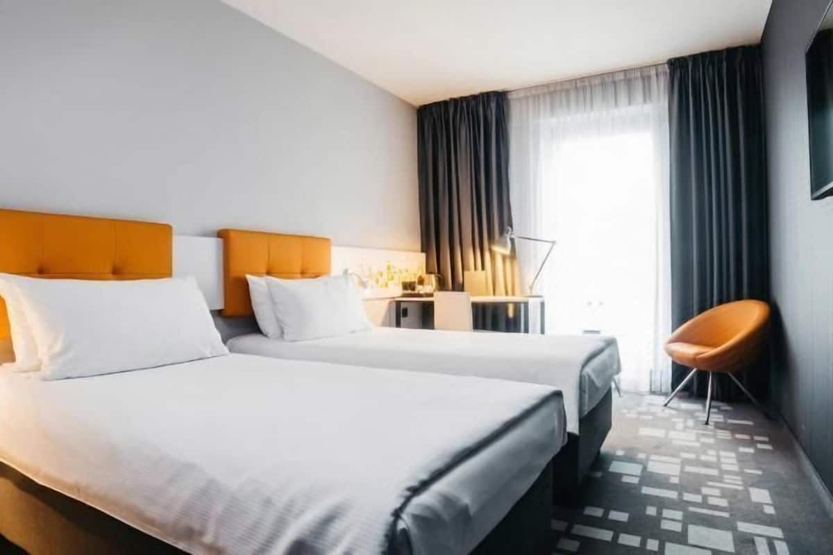 In-room safe, desk, soundproofing, iron/ironing board