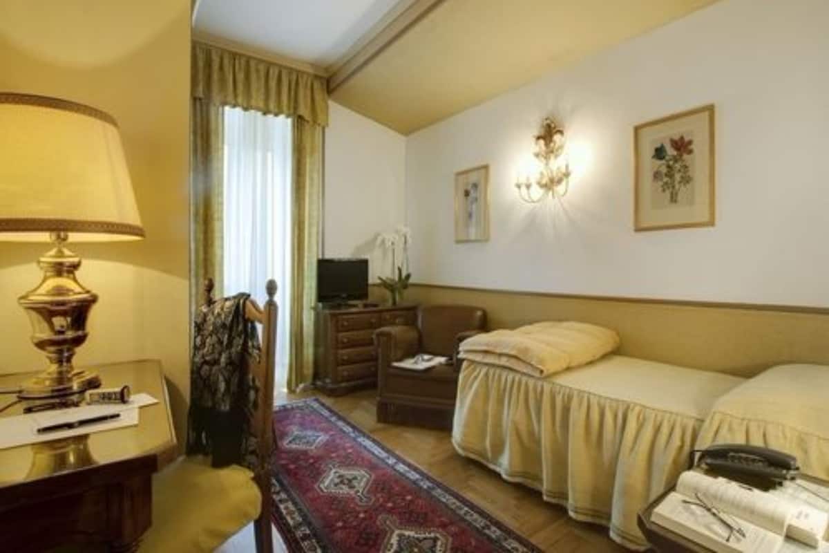 Minibar, coffres-forts dans les chambres, décoration personnalisée