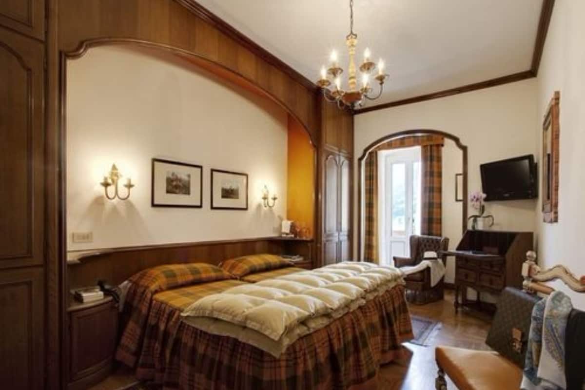 Minibar, coffres-forts dans les chambres, décoration personnalisée