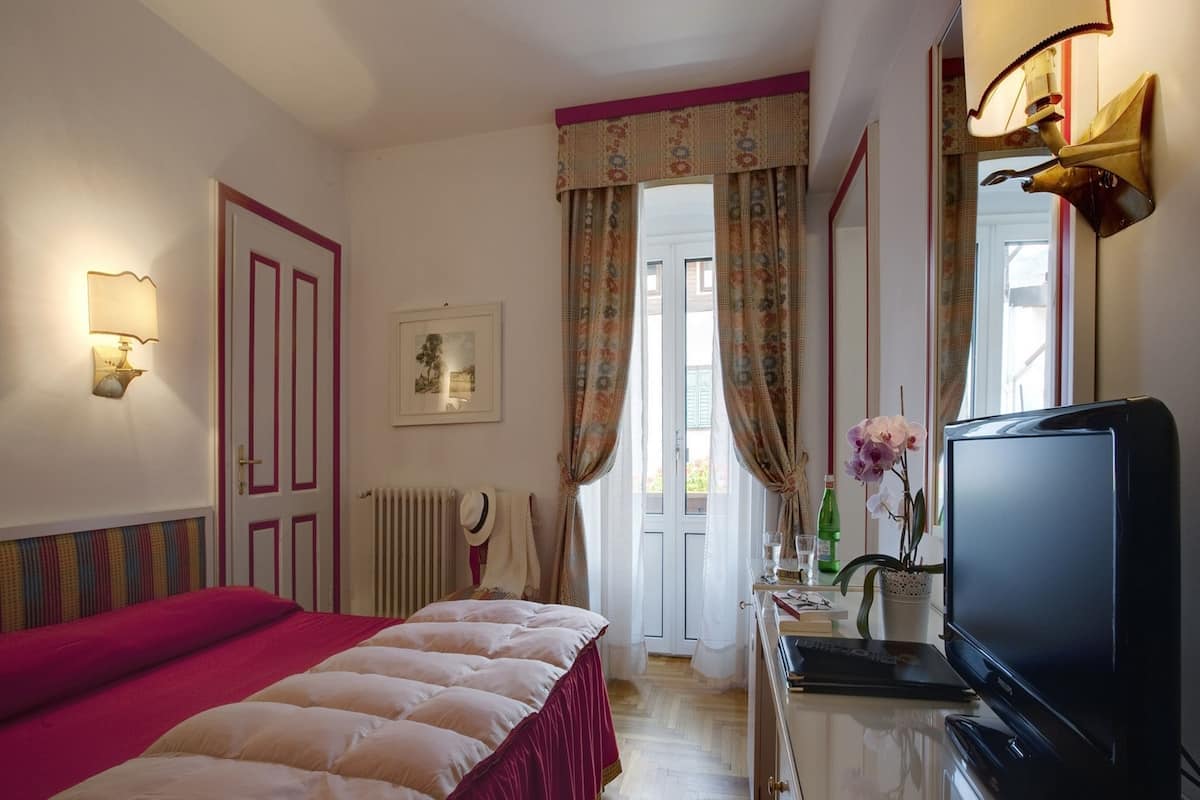 Chambre Double Standard | Minibar, coffres-forts dans les chambres, décoration personnalisée