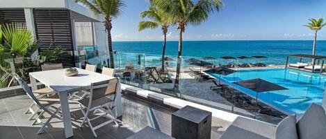 Indoor pool, outdoor pool
