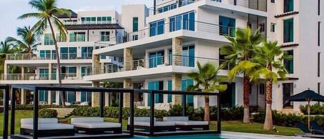 Indoor pool, outdoor pool