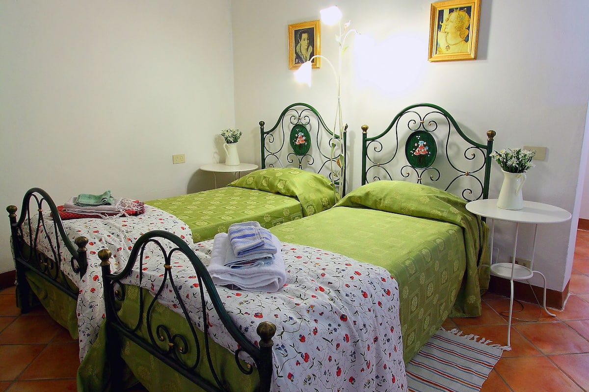 Apartment, 2 Bedrooms, 2 Bathrooms | Free cribs/infant beds, rollaway beds, free WiFi, bed sheets