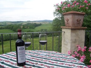 Breakfast and dinner served, Regional cuisine - Agriturismo Paradiso (Asciano)