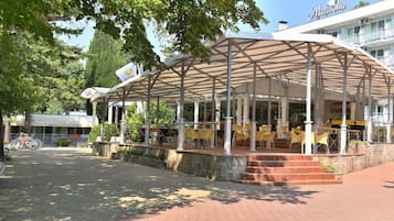 Sun deck