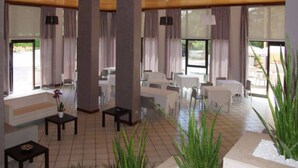 Interior entrance - Hotel Saviola (Sirmione)