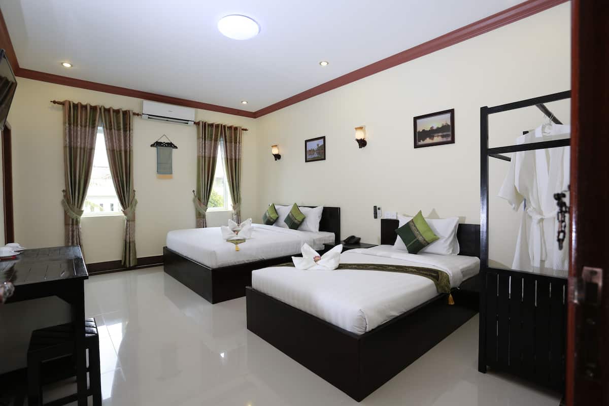Deluxe Twin Room (Free Airport Pickup)