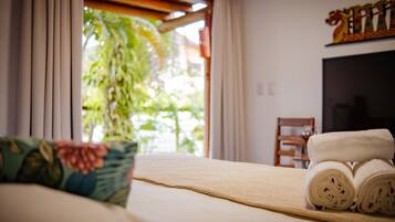 Bangalô luxo, no piso térreo | Frigobar, cofres nos quartos, individualmente decorados
