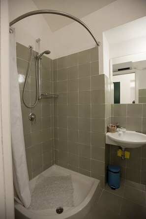 Apartment, 2 Bedrooms | Bathroom shower