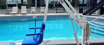 Tarpon Shores Inn