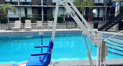Tarpon Shores Inn