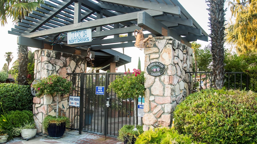 Adelaide Inn