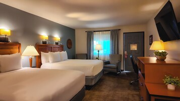 Pillowtop beds, in-room safe, desk, blackout drapes