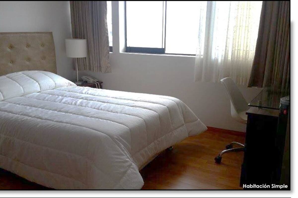 Single Room | Minibar, in-room safe, desk, blackout curtains