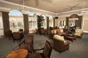 Lobby sitting area - Bella Vida Resort by BVR Management (Kissimmee)