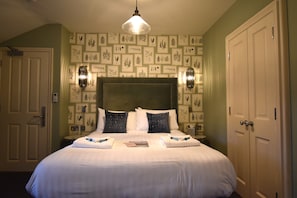 Habitación Confort | Tabla de planchar con plancha, wifi gratis, ropa de cama