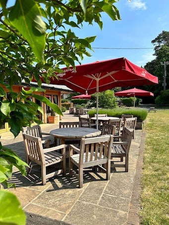 Exterior. Elveden Inn