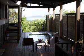 Villa (Suite Villa, Open-Air Bath,Yu) | Balcón