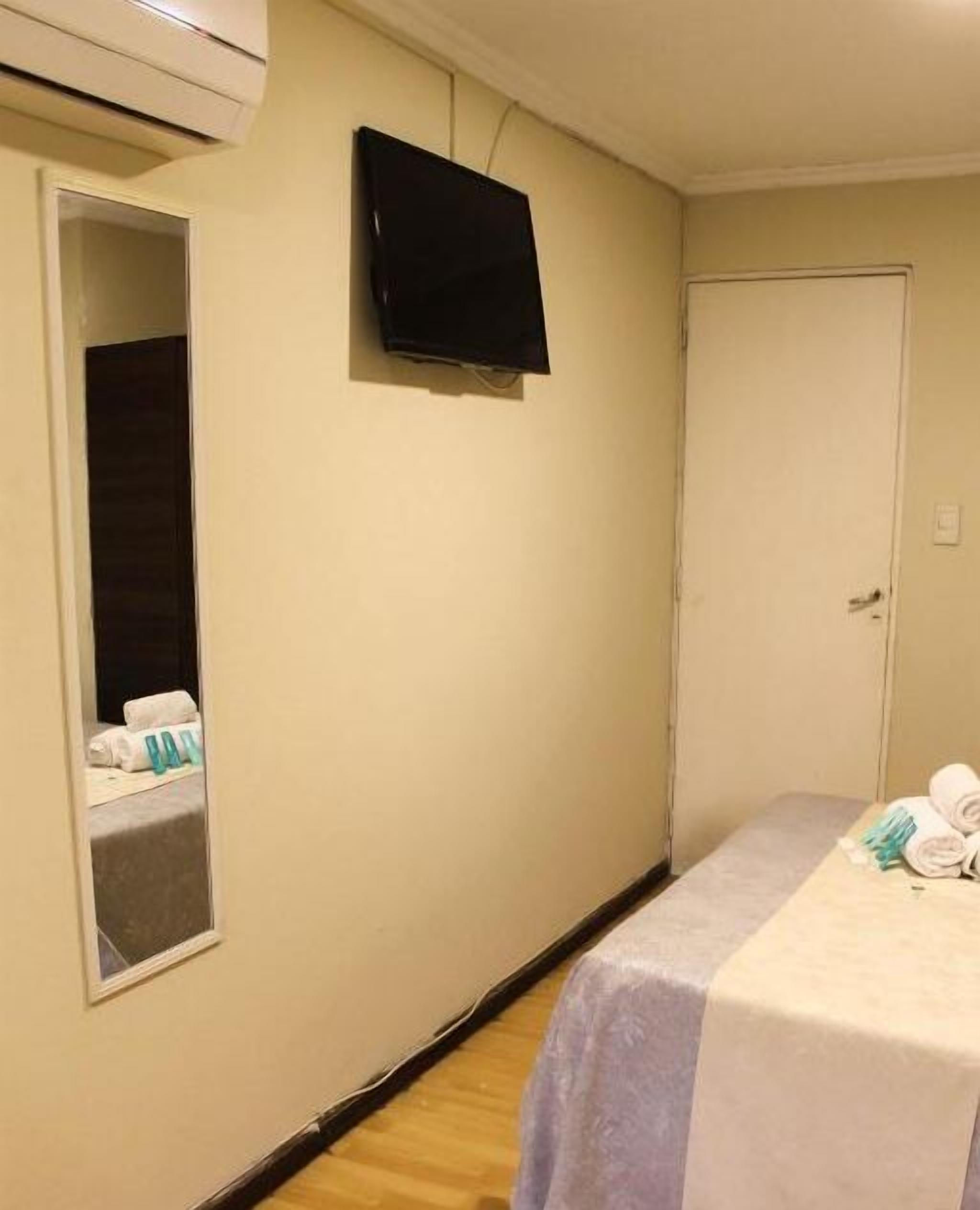 In-room safe, free WiFi, bed sheets