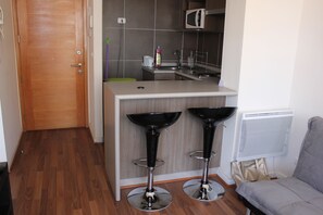 Apartment, 1 Bedroom | Private kitchenette