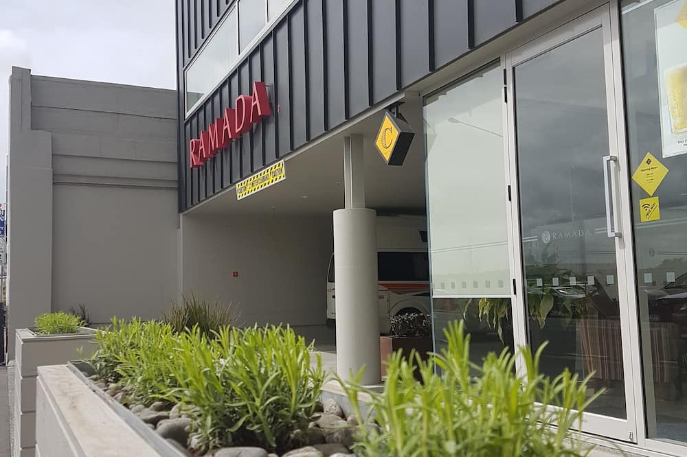 Ramada Suites by Wyndham Christchurch City