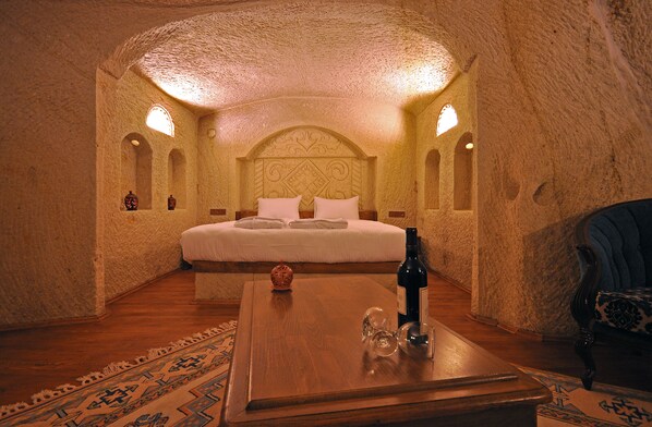 Superior Suite | Premium bedding, minibar, desk, soundproofing