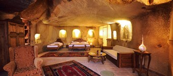 Has Cave Konak