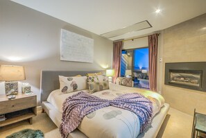 Apartamento, 2 habitaciones | Tabla de planchar con plancha, wifi gratis, ropa de cama