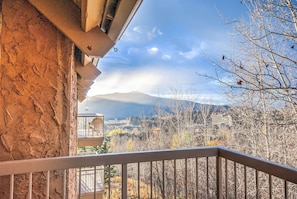 2 Bedroom, 3 Bathroom YV 212 | Iron/ironing board