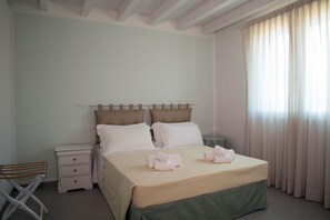 2 bedrooms, Frette Italian sheets, premium bedding, down duvets - La Residenza del Golfo (Scarlino)
