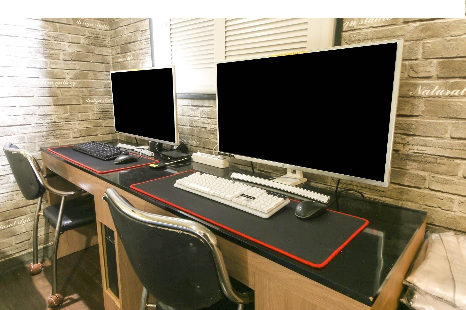 Family Twin Room, 2 Queen Beds | Free WiFi, bed sheets