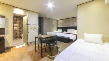 Premium Triple Room | Free WiFi, bed sheets