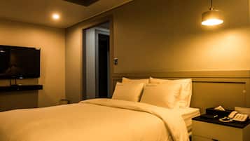 Suite | Premium bedding, free minibar, in-room safe, free WiFi