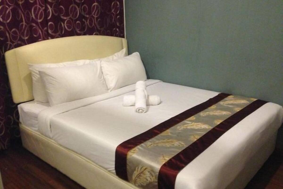 Desk, iron/ironing board, free WiFi, bed sheets