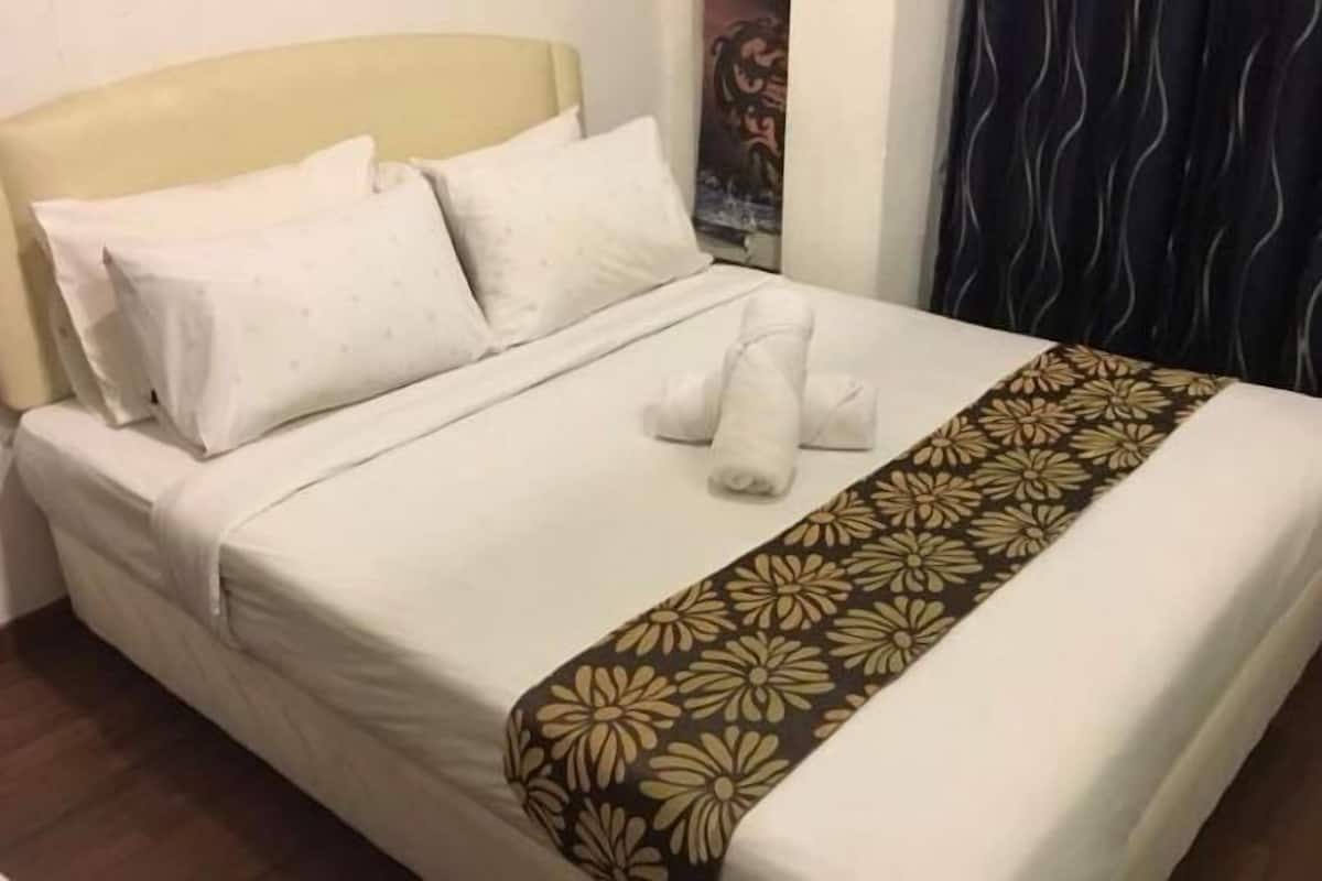 Escrivaninha, ferros/tábuas de passar roupa, Wi-Fi de cortesia