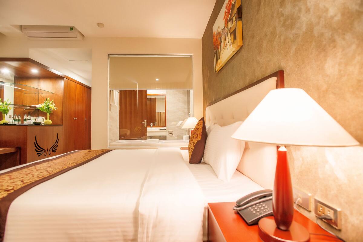 In-room safe, desk, free WiFi, bed sheets