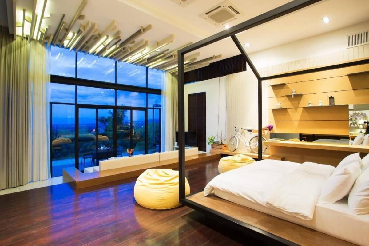 เครื่องนอนระดับพรีเมียม, เตียง Select Comfort, มินิบาร์ฟรีบางอย่าง