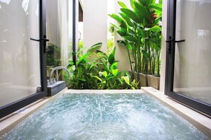 Private spa tub - The Private Pool Villas at Civilai Hill Khao Yai (Pak Chong)