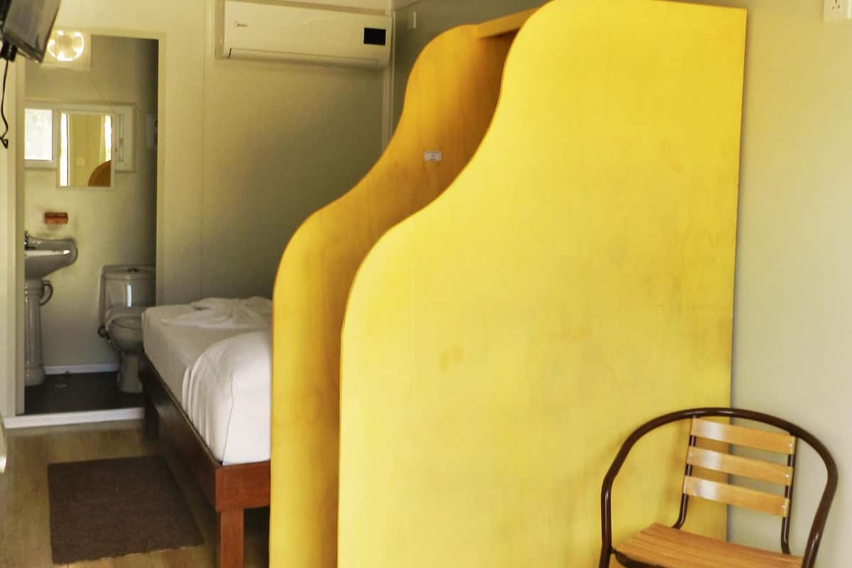 In-room safe, free WiFi